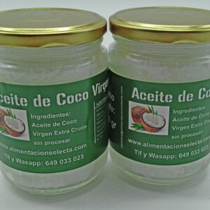 Comprar el Mejor Aceite de Coco Virgen Extra en 2 tarros de cristal con 900 gr netos del Mejor Aceite de Coco Virgen Extra para cocinar, hornear, freir, elaborar batidos, aderezar ensaladas y como el mejor humedectante para el cuidado del cabello Este Aceite de Coco Virgen Extra crudo ha mantenido en todo momento las temperaturas de su procesamiento por debajo de los 45º C para que de esa manera retenga todas las vitaminas y minerales que le confieren un sabor y propiedades únicas a la hora de cocinar o cuidar su cabello No espere a que se le agoten sus tarros de Aceite de Coco y compre la mejor Calidad en Aceite de Coco Virgen Categoría Extra Vendemos la mejor Calidad de Aceite de Coco de España SIN ALÉRGENOS Y SIN GLUTEN seleccionando los Mejores Cocos y elaborando después el aceite con el método más puramente artesanal del mercado al mejor precio. Nuestros tarros de cristal de Aceite de Coco Virgen Extra, están pensados tanto para disfrutar de su exquisito sabor cocinando o cuidando el cabello como para que a la hora de comprar estos dos tarros de 450 gramos cada uno, Usted pueda disfrutar de un tarro de aceite de coco y regalar otro a una amiga o familiar para que disfrute igualmente de su compra gracias a la Calidad Natural de nuestro Aceite de Coco Virgen Extra Comprar Aceite de Coco Virgen Extra es comprar productos de calidad para disfrutar, cocinar, cuidar su cabello o para regalar Por su excelente calidad de Sabor Presentación Texturas y Color Natural estos tarros de cristal de Aceite de Coco Virgen Extra están considerados los Mejores Aceites de España tanto si los quiere comprar para regalar como si los quiere comprar para disfrutar y cuidar el cabello de su familia usted misma Recomendaciones a la hora de usar el Aceite de coco Virgen Extra Hable siempre con su médico ó profesional sanitario antes de tomar este producto, sobre todo si está recibiendo algún tipo de tratamiento ó prescripción médica concreta. Igualmente consulte a su Doctor si está embarazada ó amamantando a un bebé. Si al tomar Aceite de Coco experimenta algún tipo de reacción anómala, suspenda su uso y consulte por favor a su médico Ingredientes: Aceite de Coco Virgen Extra Crudo prensado en frío Propiedades del Aceite de Coco: El aceite de coco es la grasa saludable obtenida del árbol de coco. Su proceso de extracción consiste en triturar la carne del coco, para obtener la lechede coco, de la que posteriormente obtendremos el aceite de coco. El mejor aceite de coco proviene siempre de zonas costeras con altas temperaturas y niveles altos de humedad que es donde mejor florecen sus plantas. Este aceite de coco es prensado en frío utilizando sólo cocos frescos de los agricultores locales más próximos. Durante todo nuestro proceso de elaboración el producto permanece crudo, con todos sus nutrientes intactos. El aceite de coco se solidifica a temperatura ambiente, pero cuando es expuesto al calor puede volverse líquido Gracias a su excelente calidad este Aceite de coco virgen Extra  es beneficioso tanto para utilizar en la cocina como para el cuidado del cabello, la piel y los dientes Este Aceite de Coco Virgen extra crudo es el mejor humedectante para el cabello En Alimentación Selecta les ofrecemos ahora la novedad de poder comprar el Mejor aceite de coco Virgen Extra Crudo al Mejor Precio en 2 tarros de cristal para regalar o regalarse con 450 gramos de aceite de coco cada uno Gracias al precio de transporte merece la pena comprar varios tarros de Aceite de coco Virgen Extra a la vez o sumando algún otro Producto Gourmet pues el transporte es el mismo El aceite de coco es una grasa saludable 100% de origen vegetal que no se oxida ni se vuelve tóxica a altas temperaturas como ocurre con otros tipos de aceites. Su exquisito aroma a coco aporta a todas las recetas un sabor exótico diferente y una textura más suave súper agradable. Su calidad y Elaboración Artesanal es merecedora de los Mejores Premios en Ferias Internacionales de todo el mundo. Si compra Aceite de Coco Virgen Extra crudo regala Felicidad tanto para su cocina como para el cuidado de su cabello y de su cuerpo Seguro que tiene amigos o compañeras de trabajo que ya han probado la excelente Calidad y Suntuosidad del Aceite de Coco de Alimentación Selecta pregúnteles si están contentos con su sabor y presentación y ya verán No podemos garantizar este precio de manera indefinida aproveche esta oferta para comprar 2 tarros de cristal de 450 gramos cada uno con el Mejor Aceite de Coco Virgen Extra de España ya que la producción es limitada y va supeditada a las recolecciones de cocos de cada año Esta oferta para comprar el Mejor Aceite de Coco al Mejor Precio se contiene 2 tarros de cristal de 450 gr cada uno total 900 gramos del Mejor Aceite de Coco de España Comprar el Mejor Aceite de Coco con todo su sabor y textura como recién cogido del árbol nunca fue tan fácil Compre Aceite de Coco para Regalos Cestas de Navidad Lotes Regalos de Empresa compromisos de Amigos y Familia Comprar el regalo más Original es comprar Aceite de Coco Virgen Extra cuyas propiedades le convierten en un producto exquisito para elaborar múltiples recetas de cocina y a la vez ser un perfecto complemento de cosmética para el cuidado del cabello y del cuerpo Si Usted no sabe dónde comprar los Mejores Aceites de Coco para su cocina o para el cuidado de su cuerpo y cabello aquí estamos nosotros con nuestra oferta de 2 tarros de Aceite de Coco Cómo elaborar las mejores recetas de cocina con Aceite de Coco: Desde luego la primera recomendación es comprar nuestro Aceite de Coco, si nunca le ha probado, le rogamos por favor nos de una oportunidad y compre esta oferta de Aceite de Coco Virgen Extra Crudo de Alimentación Selecta, porque estamos seguros que gracias a su especial y artesanal elaboración y extracción sin prensado el sabor y textura que obtenemos es una exquisitez tanto para elaborar sus recetas de cocina como si lo quiere usar como cosmético para el cuidado de su cabello o de su cuerpo. A partir de ahí ya puede elaborar recetas con Aceite de Coco como: Galletas de aceite de coco y avena Bizcocho integral súper esponjoso con aceite de coco Smoothie de caqui zanahoria y aceite de coco Wok de verduras con aceite de coco Patatas al curry con aceite de coco Champiñones rellenos de seitán y aceite de coco Salmón Teriyaqui con aceite de coco Sopa de remolacha garbanzos y aceite de coco Tarta de yogur y chocolate con aceite de coco Brownie de chocolate con aceite de coco Empanadillas de manzana con aceite de coco Es decir tenemos miles de recetas con aceite de coco virgen extra crudo que podemos utilizar en nuestra cocina y que lo único que nos exigen es que a la hora de comprar compremos el Mejor Aceite de coco Virgen Extra Crudo posible, y ese sin duda es el Aceite de Coco de Alimentación Selecta, un excelente aceite de Coco Gourmet en oferta al Mejor precio del mercado. Les damos de verdad nuestra palabra de que es un aceite de coco extraordinario. Pruébenlo y hablen por favor con nosotros para darnos su opinión. GRACIAS Y A DISFRUTAR DEL MEJOR ACEITE DE COCO VIRGEN EXTRA CRUDO DE ESPAÑA!!!