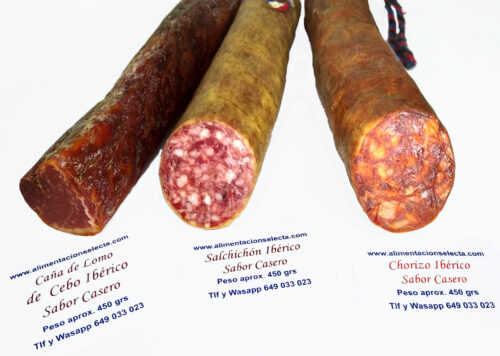 Lote de Productos Ibéricos Sabor Casero compuesto por 3 piezas de 450 gramos aprox cada una con 1 Caña de lomo Ibérico 1 Salchichón Ibérico y 1 Chorizo Ibérico que harán las delicias de su paladar o de aquellas personas a las que regale tan exquisito Lote de Productos Ibéricos Seleccionados dispuestos a competir con cualquier otro Producto Gourmet capaz de componer una exquisita Cesta de Regalos Gourmet Ibéricos Lote de Productos Ibéricos elaborados a base de las mejores carnes y piezas del cerdo Ibérico donde resaltan sus característicos colores vivos y sus potentes aromas tradicionales Vendemos la mejor Calidad de Productos Ibéricos con envío a domicilio a toda España y Europa incluida. Nuestros Productos Ibéricos como el Lomo el Chorizo ó el Salchichón Ibérico presentados en piezas de 450 grs aproximadamente cada uno han tenido un proceso de maduración y desecación que les da su característico olor sabor y color y que les hace incomparables con otros productos de carácter más industrial que Ustedes pueden comprar en grandes superficies Es probable que si compara los precios de otros Lotes de productos Ibéricos supuestamente elaborados de manera tradicional y vendidos en grandes superficies comerciales estos les parezcan a priori más baratos pero les Garantizamos de verdad que la Calidad de nuestros Chorizos salchichones y Lomos Ibéricos les va a sorprender Los Productos Ibéricos Ofertados en este lote se van a caracterizar al corte por un picado grueso y una constante infiltración de la grasa en la musculatura de los animales que representa la verdad de su crianza en campo abierto y que hace que a la hora de consumir estos productos Ibéricos Usted pueda disfrutar de todas sus cualidades organolépticas desde que abre el vacío Esta jugosidad en boca hace de nuestra Selección de Productos Ibéricos un regalo perfecto no solo para compartir en familia regalos etc sino como ingrediente imprescindible para el sector de hostelería y restauración por su exquisita relación precio calidad Y si desea comprar Lotes de Productos Ibéricos en cantidades grandes haga ahora una prueba comprando este pack oferta de 3 piezas de productos ibéricos y pídanos después precio para más cantidad a través de nuestro wasapp Estamos tan seguros de la gran Calidad que les ofrecemos en nuestros Chorizos Lomos y salchichones Ibéricos que les aseguramos que ni las Mejores Recetas Caseras de España se acercan al resultado final de este exquisito manjar curado del Cerdo Ibérico que aquí les presentamos Nuestro mejor premio a la Calidad es que Ustedes prueben esta oferta de Salchichón Chorizo y Caña de lomo Ibérico y nos comenten después qué les ha parecido nuestro Lote Garantizamos la Calidad Sabor y Olor de nuestros Productos Ibéricos elaborados con los mejores cerdos criados en libertad en nuestras dehesas para una vez en fábrica ser tratados como auténticas piezas de joyería capaz de transmitir una vez cortados el sentimiento de sabor a naturaleza plena que Ustedes están buscando en nuestros productos Ibéricos Seguro que tiene amigos o compañeros de trabajo que ya han probado la excelente calidad de nuestros Lotes de Productos Ibéricos a los que intentan imitar en las mejores recetas caseras de la matanza ofrecidas en internet por famosos cocineros tradicionales No podemos garantizar este precio del Lote de Chorizo Caña de Lomo y Salchichón Ibérico sabor Casero de manera indefinida aproveche esta oferta de la dehesa Española ya que nuestra producción es limitada en el tiempo debido al largo proceso de maduración de nuestros productos Lote de Productos Ibéricos compuesto por 3 piezas de 450 gr aprox cada una con 1 Caña de Lomo Ibérico 1 Chorizo Ibérico y 1 Salchichón Ibérico elaborados de manera Artesanal con las mejores piezas de nuestros cerdos criados en total libertad como refleja el color y aroma de cada pieza 1 Caña de Lomo de 450 gr aprox 1 Salchichón Ibérico de 450 gr aprox y 1 Chorizo Ibérico de 450 gr aprox componen este Lote de Productos Ibéricos con Sabor Casero realmente exquisitos y listos para degustar o regalar gracias a su excelente precio de venta Si Ud es un amante de los Productos Ibéricos de Mercadona 5 Jotas Navidul Barrica Monteluz etc les animamos a que compren este Lote de Productos Ibéricos y compare precios y calidades les aseguramos que no les vamos a decepcionar y que sólo van a desear repetir Caña de Lomo Ibérico Chorizo Ibérico y Salchichón Ibérico elaborados artesanalmente con las mejores piezas y carnes de nuestros cerdos ibéricos Españoles criados en dehesas en total libertad para darle a cada pieza ese sabor color y aroma que sólo le puede dar la naturaleza Si quiere comprar el mejor lote de embutidos Ibéricos de España con Portes Gratis para toda la península este es su Lote Oferta con 1 Caña de Lomo Ibérico 1 Chorizo Ibérico y 1 Salchichón Ibérico Total casi 1,5 kilos de auténticos Productos Ibéricos con Sabor Casero de nuestras dehesas Lote de Productos Ibéricos con 1 pieza de Caña de Lomo Ibérico 1 Chorizo Ibérico y 1 Salchichón Ibérico Caña de Lomo Ibérico Chorizo Ibérico y Salchichón Ibérico para comer o regalar y quedar como Reyes Cada pieza de Lomo Chorizo y Salchichón tiene un peso aproximado de 450 gr de puro sabor Ibérico Son embutidos Ibéricos de altísima calidad elaborados con las mejores carnes de cerdos en libertad Comprar Lote de Productos Ibéricos al mejor precio y dese el gustazo de probar algo diferente Lomo Ibérico Chorizo Ibérico y Salchichón Ibérico al mejor precio y con Portes Gratis en Península