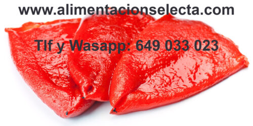 Si Usted quiere comprar Pimientos del Piquillo para asar, comprar Pimientos del Piquillo de Torquemada, comprar Pimientos del Piquillo verdes en conserva, comprar Pimientos del Piquillo asados en Puente La Reina, comprar Pimientos del Padrón, comprar pimientos de cristal, le pedimos que nos de una oportunidad y compre Pimientos del Piquillo de Alimentación Selecta asados al horno de leña de manera artesanal porque le garantizamos que el sabor, la presentación y la rapidez de nuestro envío le va a sorprender muy gratamente al comprar Pimientos del Piquillo de Alimentación Selecta precio oferta. Si Usted desea conocer qué tipos de recetas puede elaborar al comprar Pimientos del Piquillo le damos unas cuantas: Receta de pimientos del Piquillo rellenos de bacalao y gambas, receta de pimientos del Piquillo rellenos de gambas y merluza, receta de pimientos del Piquillo rellenos de carne, receta de pimientos del Piquillo rellenos de marisco, receta de pimientos del Piquillo confitados, receta de pimientos del Piquillo rellenos de gambas y palitos de cangrejo, receta de pimientos rellenos de merluza y gambas, y la que más nos gusta a nosotros receta de pimientos del Piquillo y Anchoas de Santoña emplatados tal cual, una Anchoa de Santoña sobre una pieza de pimiento del Piquillo, ó mezclar ambos en una ensalada con anchoas y pimientos del piquillo. Exquisitas recetas con pimientos del Piquillo fáciles y rápidas de preparar al comprar estos pimientos del Piquillo asados en horno de leña que les presentamos en Alimentación Selecta. Y si tiene cualquier duda a la hora de comprar Pimientos del Piquillo, no dude en escribirnos