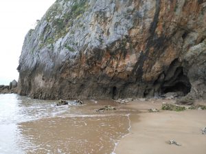 FOTOGRAFIAS DE LA PLAYA DE BERRIA EN SANTOÑA CANTABRIA (33)