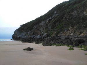 FOTOGRAFIAS DE LA PLAYA DE BERRIA EN SANTOÑA CANTABRIA (8)