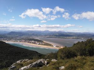 FOTOS DE LA SUBIDA AL MONTE BUCIERO DE SANTOÑA LA CRUZ DE LOS ALMENDROS (13)