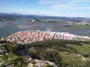 FOTOS DE LA SUBIDA AL MONTE BUCIERO DE SANTOÑA LA CRUZ DE LOS ALMENDROS (37)