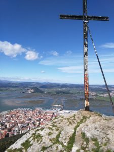 FOTOS DE LA SUBIDA AL MONTE BUCIERO DE SANTOÑA LA CRUZ DE LOS ALMENDROS (43)