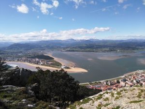 FOTOS DE LA SUBIDA AL MONTE BUCIERO DE SANTOÑA LA CRUZ DE LOS ALMENDROS (46)