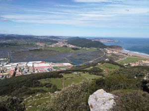 FOTOS DE LA SUBIDA AL MONTE BUCIERO DE SANTOÑA LA CRUZ DE LOS ALMENDROS (49)