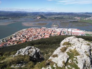 FOTOS DE LA SUBIDA AL MONTE BUCIERO DE SANTOÑA LA CRUZ DE LOS ALMENDROS (62)