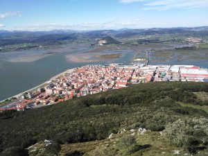 FOTOS DE LA SUBIDA AL MONTE BUCIERO DE SANTOÑA LA CRUZ DE LOS ALMENDROS (64)